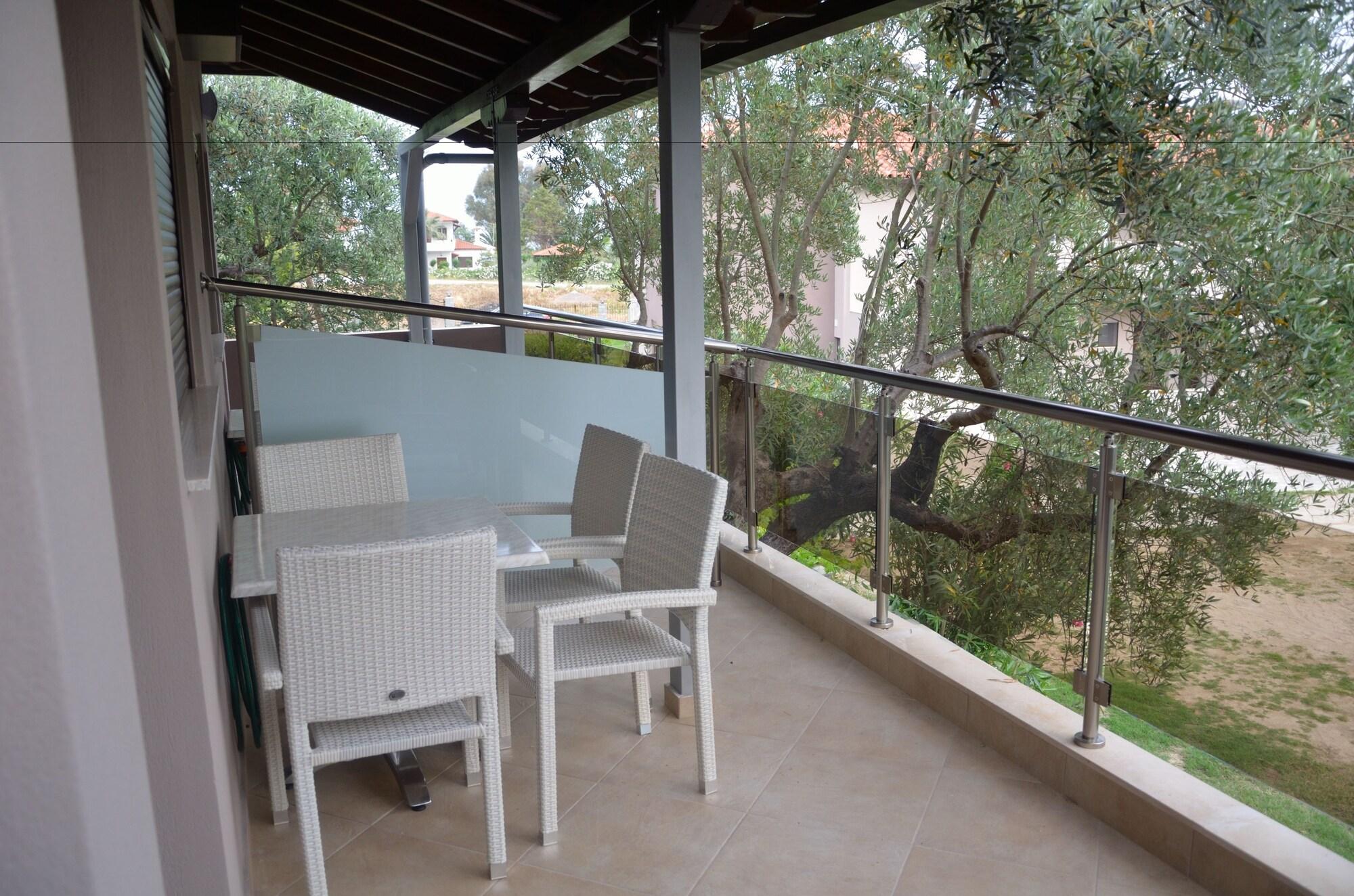 4-You Residence Ayios Nikolaos Bagian luar foto