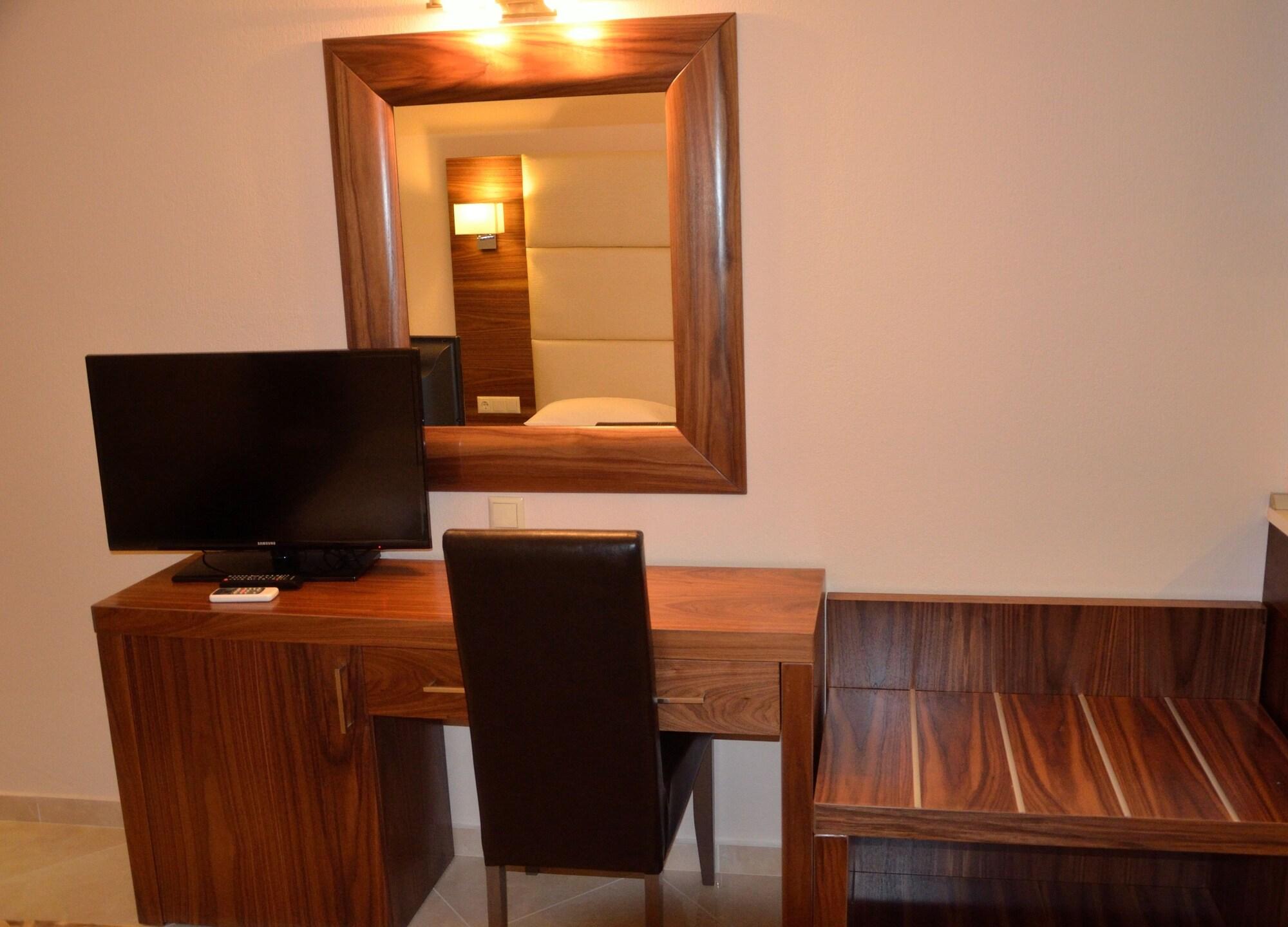 4-You Residence Ayios Nikolaos Bagian luar foto